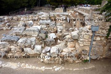 Blick über die Grundmauern von Knossos