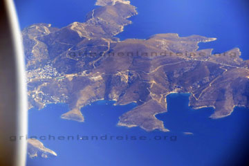 Griechische Inseln beim Überflug beim Griechenland Urlaub 2012.