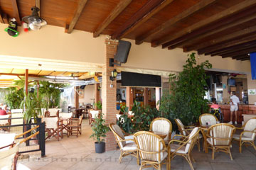 Das Bild hier zeigt den Frühstücksraum vom Hotel Penelope auf der Insel Korfu.