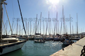 La Marina, der Yachthafen von Kos Stadt.