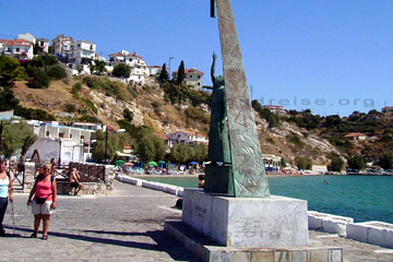 Pythagoras Denkmal auf der griechischen Insel Samos in dem Städtchen Pythagorio.